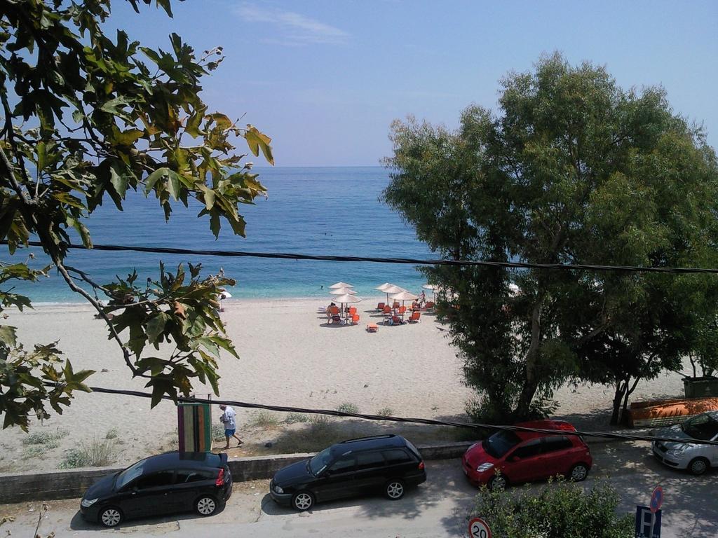 Katerina Hotel Horeftó Kültér fotó